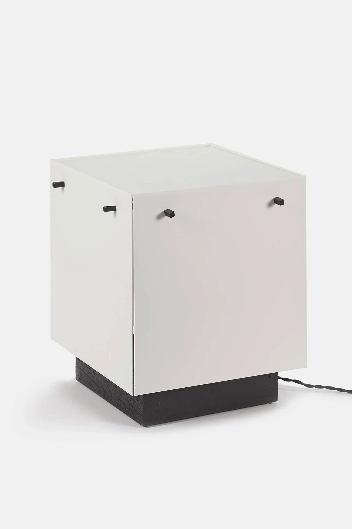 Laslo L - Table Lamp - Image 3