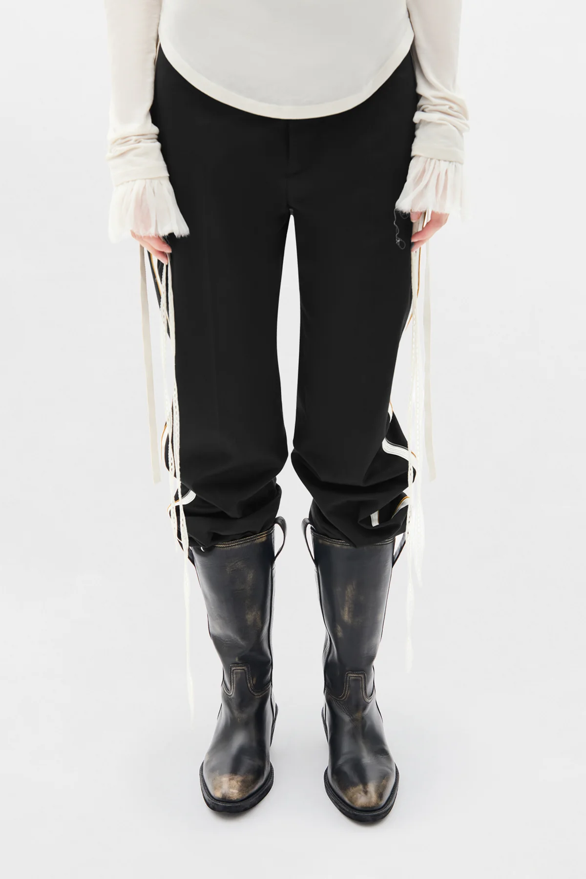 Sann Ruffled Cuffs with Lace Ribbons