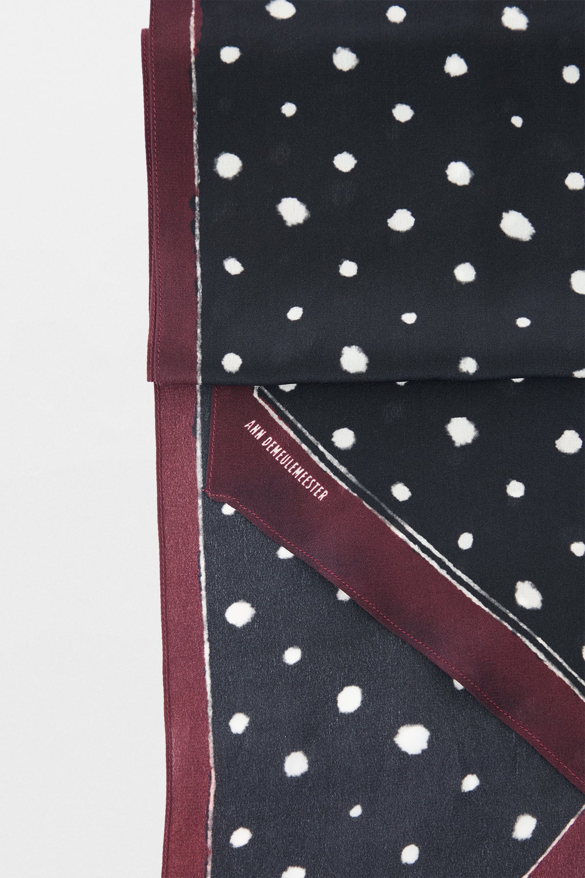 Ezo Foulard with Pois - Image 2