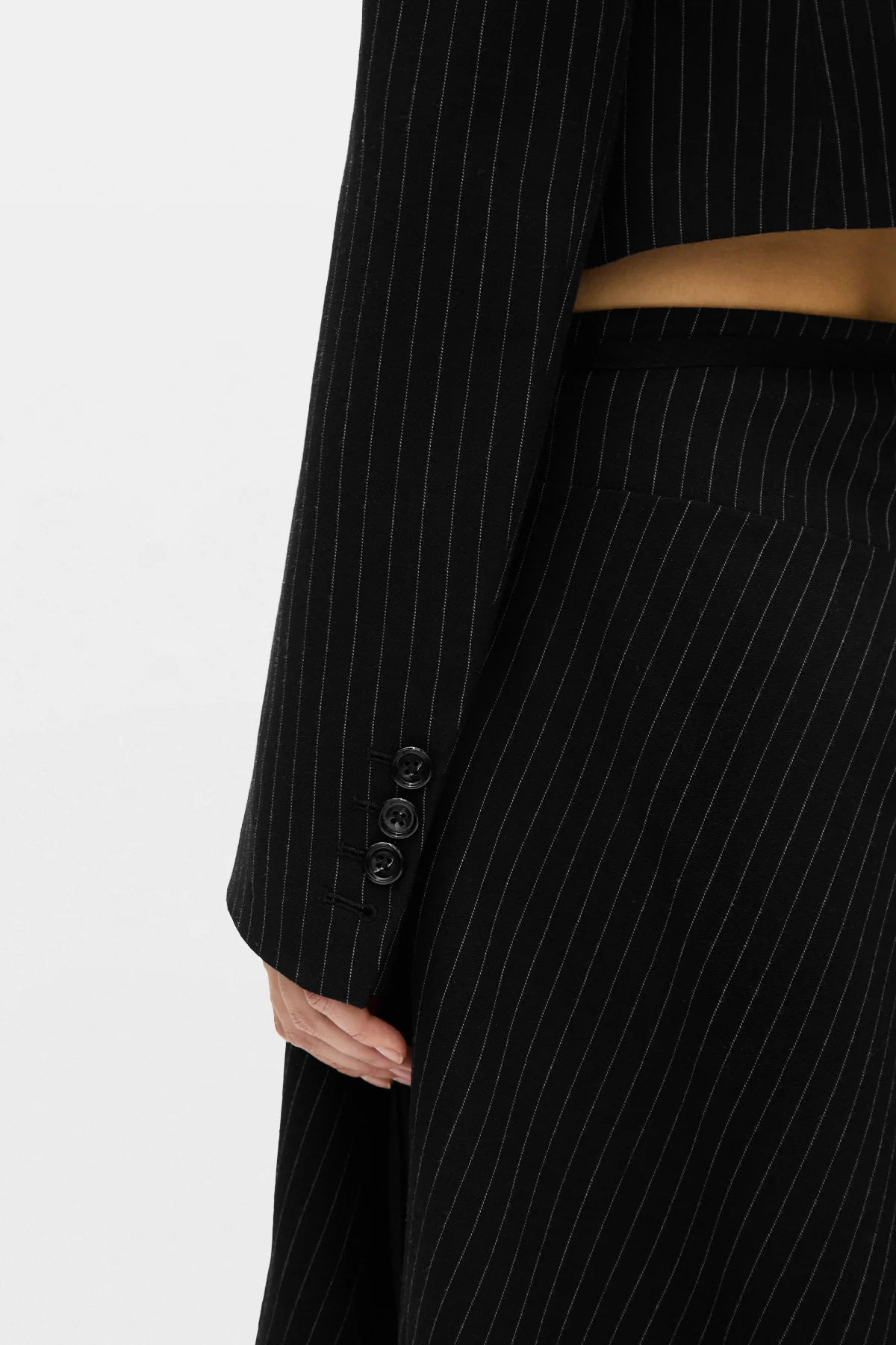 Manda Cropped Blazer - Image 5
