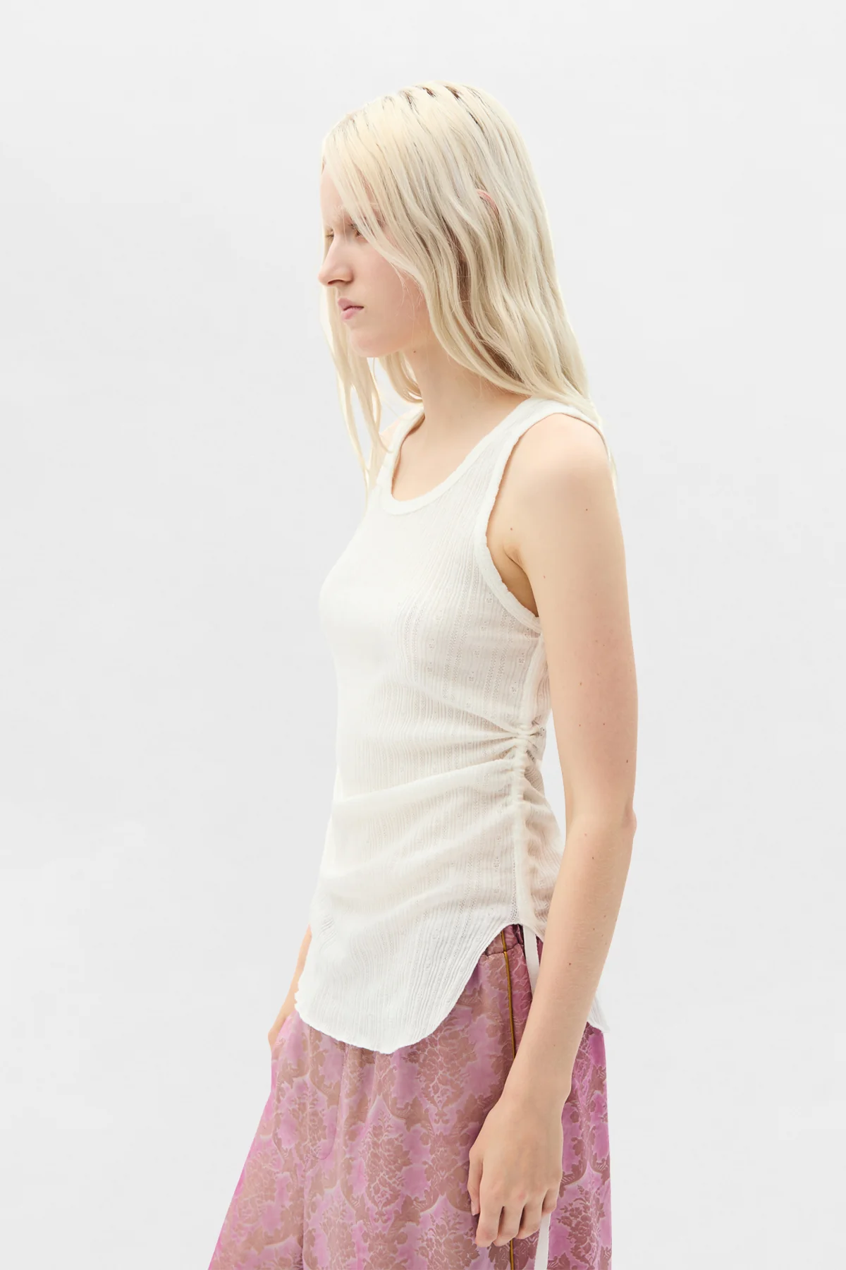 Mara Wrinkled Cropped Tank Top - Image 2
